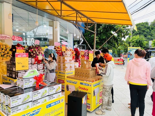 Hình khai trương Điện Máy Chợ Lớn Linh Đông – Khám phá thế giới điện máy - nội thất đa dạng.