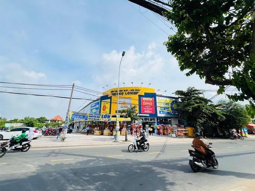 Hình khai trương Điện Máy Chợ Lớn Linh Đông – Mua sắm thông minh, tiết kiệm chi phí.