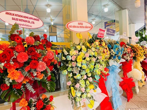 Hình ảnh các tiết mục văn nghệ sôi động chào mừng khai trương Siêu Thị Điện Máy - Nội Thất Chợ Lớn Linh Đông.