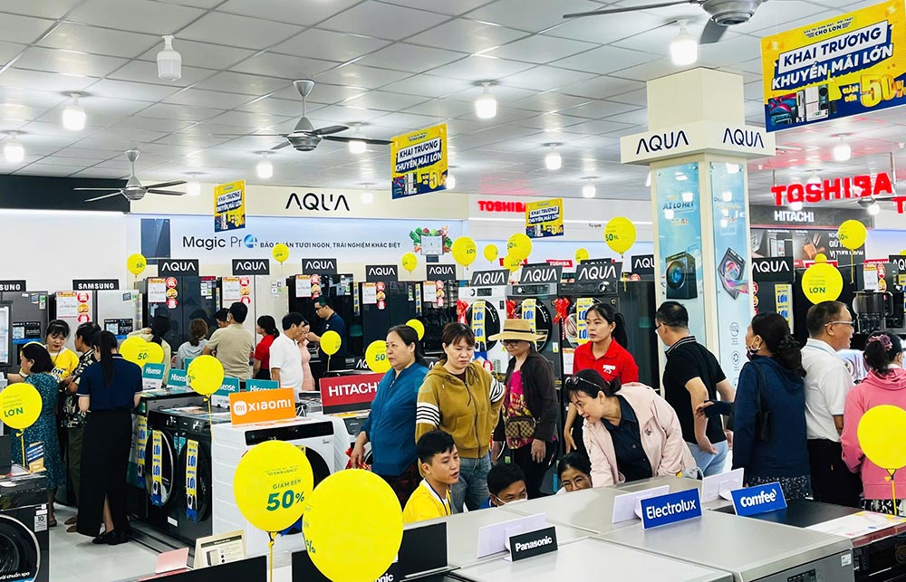 Không gian mua sắm hiện đại, trưng bày khoa học