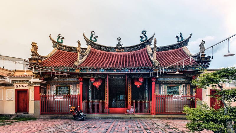 Chùa Ông cổ kính