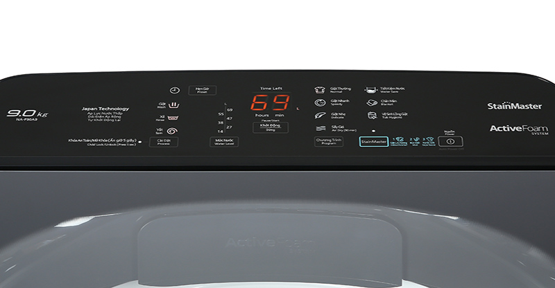 Máy giặt Panasonic 8.5 Kg NA-F85A9BRV - Bảng điều khiển lớn ở trung tâm giúp thao tác thuận tiện hơn và mặt trước vừa tầm với dễ dàng lấy quần áo sau mỗi lần giặt