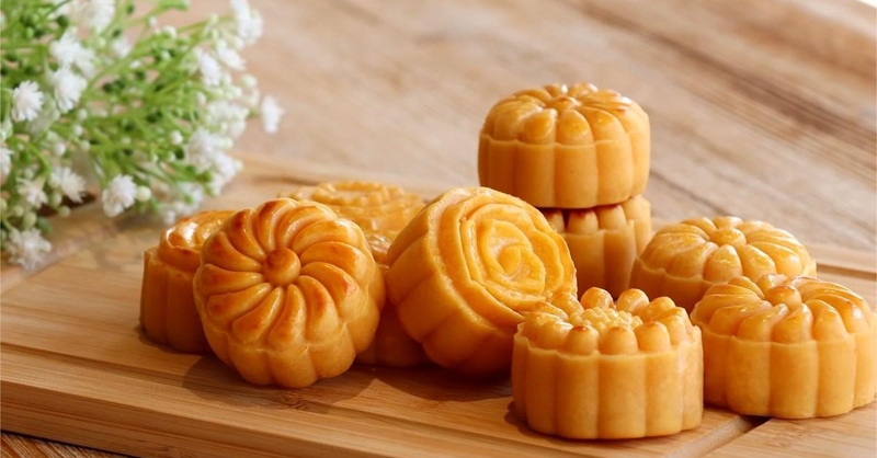 Bánh Trung thu đa dạng hình dáng, với lượng calo cần kiểm soát.