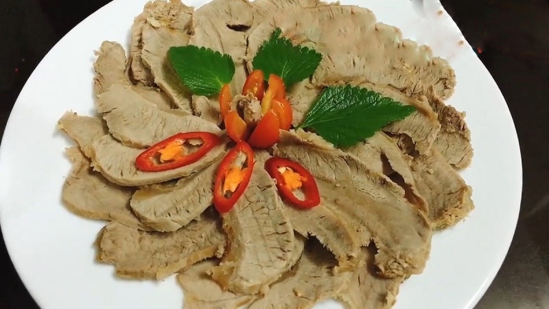 Đĩa bò hấp gừng