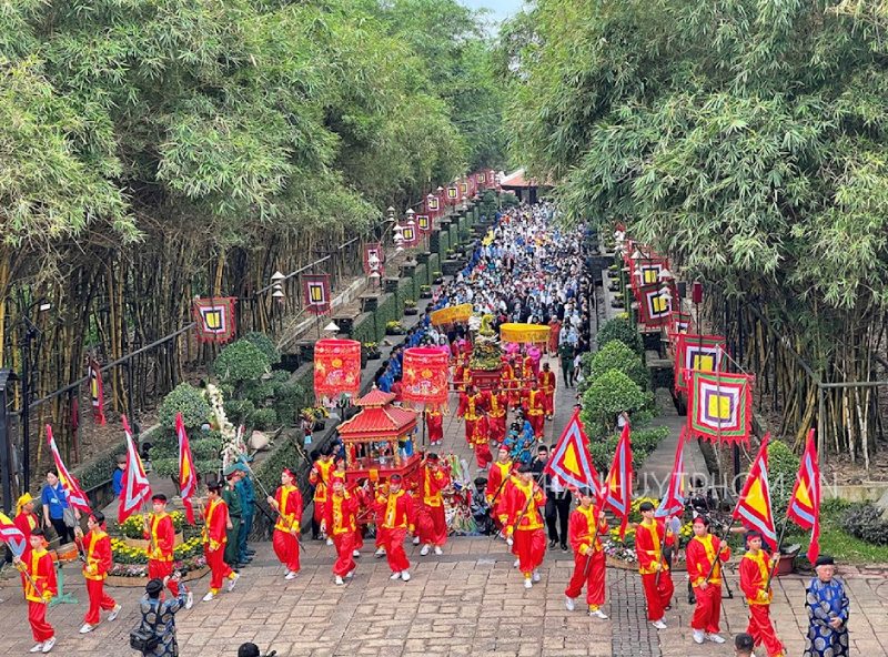 Lễ hội Đền Hùng - Giỗ Tổ Hùng Vương