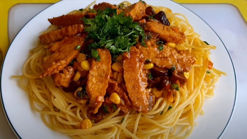 Món mì bò xào chay hấp dẫn