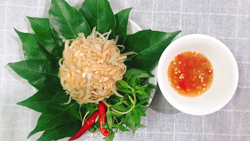 Nem nắm được làm từ gạo tám thơm của Nam Định
