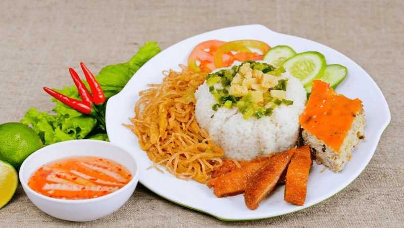 cơm tấm đầy đủ chả bì chay