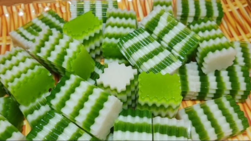 Thạch rau câu xanh trắng nhiều lớp