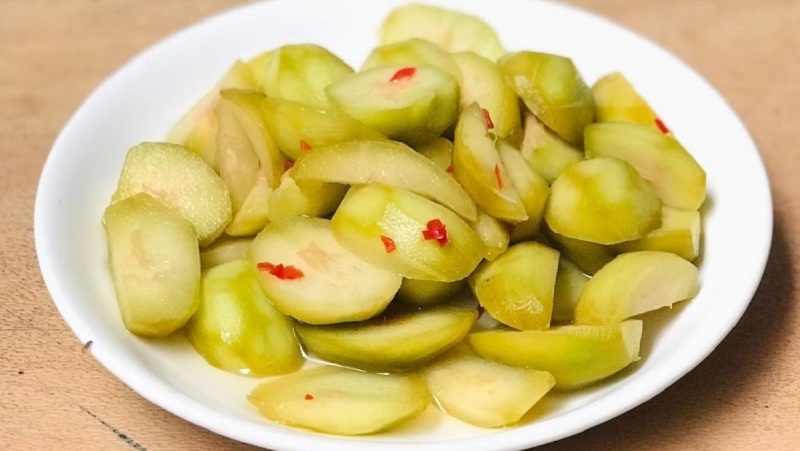 Cóc non ngâm chua ngọt cay nhẹ