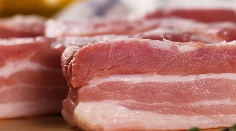 Miếng thịt ba chỉ tươi sống chất lượng