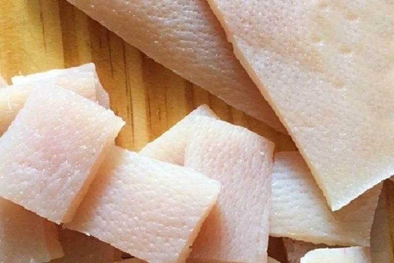 Da heo cắt vuông sau khi sơ chế
