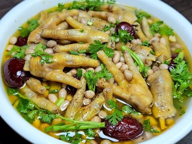 Chân gà nấu canh
