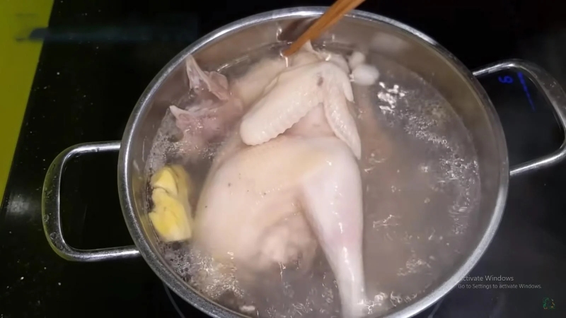 mẹo sơ chế gà không còn mùi hôi