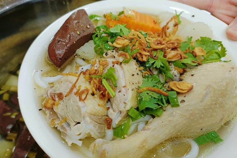 các lưu ý khi nấu bánh canh gà