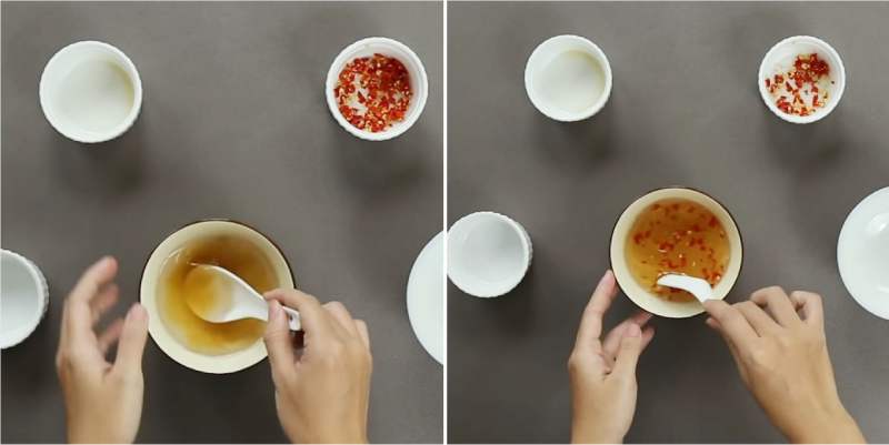Pha nước tương với đường, ớt giã nhuyễn theo sở thích
