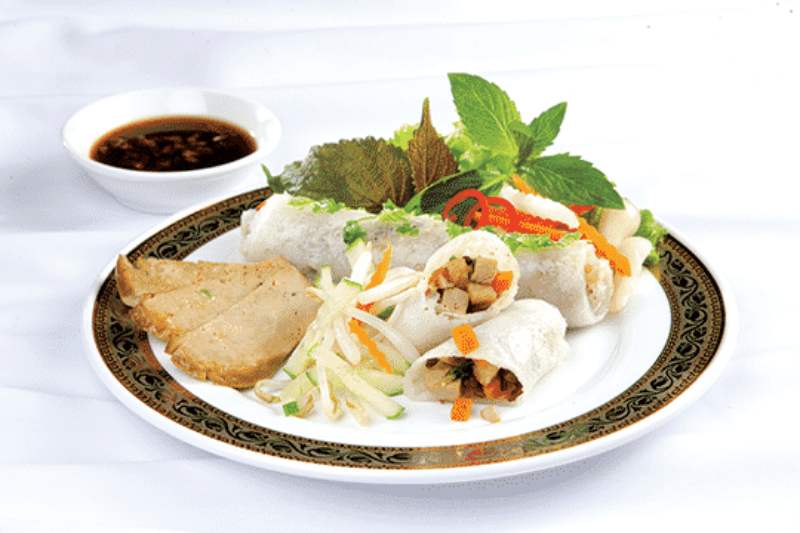 Thành phẩm bánh cuốn chay bằng bột pha sẵn tiện ích