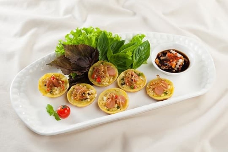 Thành phẩm món bánh khọt chay xúc xích