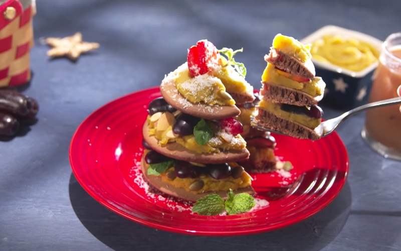 Bánh Pancake cây thông với tạo hình hấp dẫn và vị thơm ngon của nguyên liệu