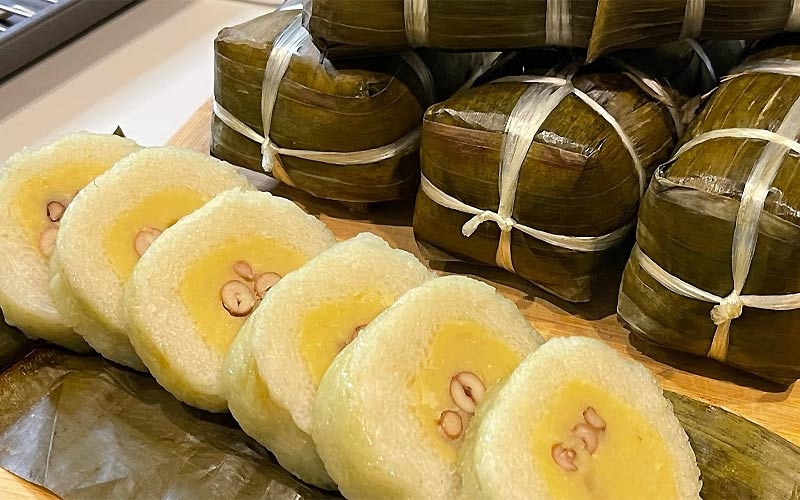 Bánh tét chuối xiêm