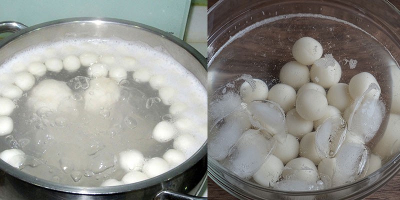 Đun sôi nước và luộc bánh