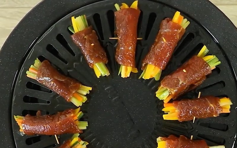 Chiên áp chảo thịt bò