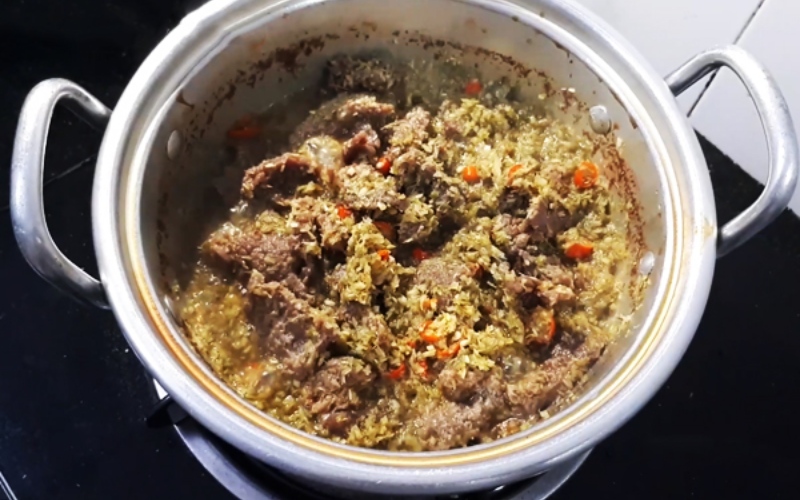 Nồi bò xào sả ớt