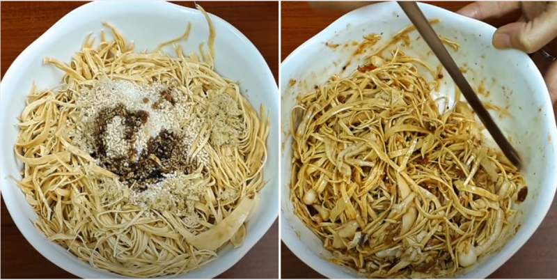 Cho tàu hũ đã chế biến vào cùng với nấm, trộn đều