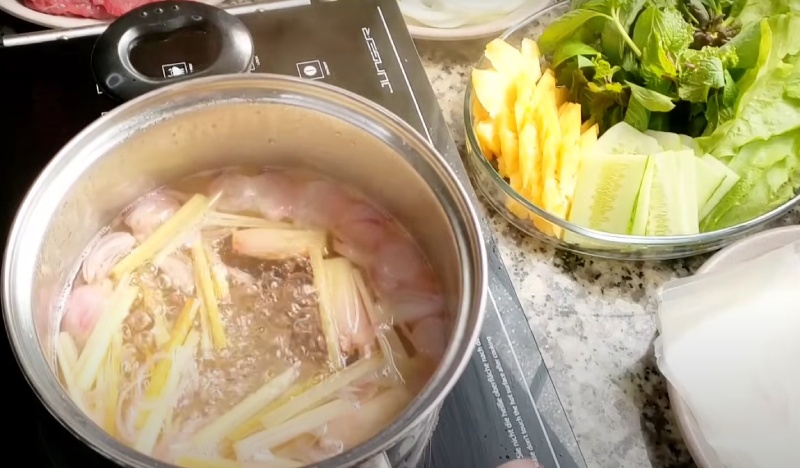 Nồi nước giấm nhúng bò