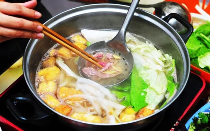 Thành phẩm món bò nhúng mẻ cuốn bánh tráng
