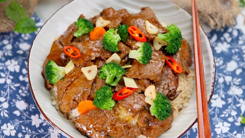 thịt bò xào lăn thấm vị ăn cực bắt cơm