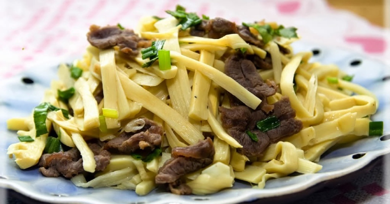Thịt bò xào măng chua