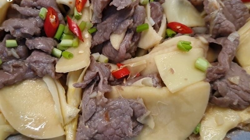 Thịt bò xào măng chua hấp dẫn
