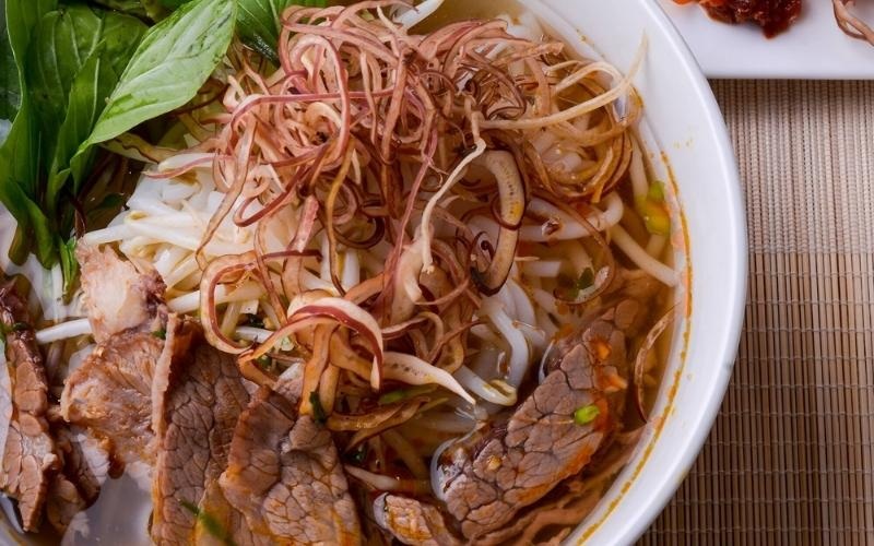Hướng dẫn nấu bún gân bò đơn giản