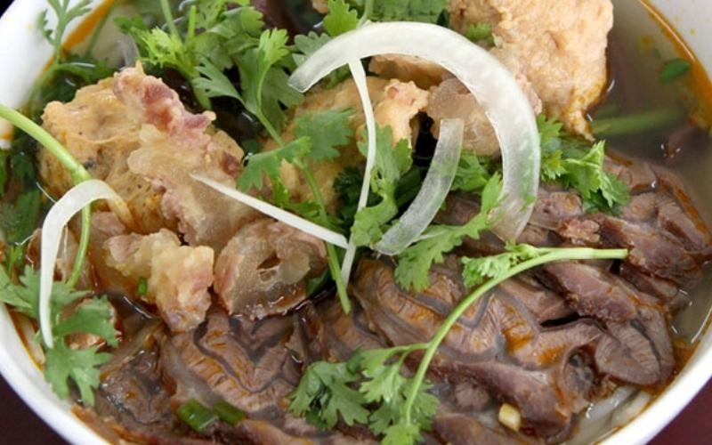 Khám phá cách nấu bún bò gân thơm ngon