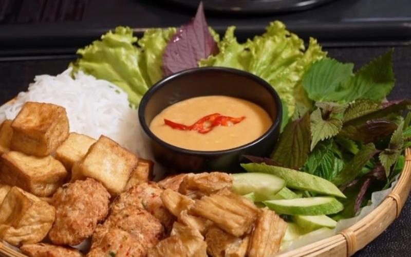 Thành phẩm món bún đậu mắm chay hấp dẫn