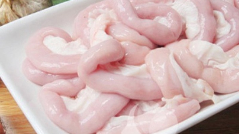 Lòng non heo tươi sống được sơ chế sạch sẽ