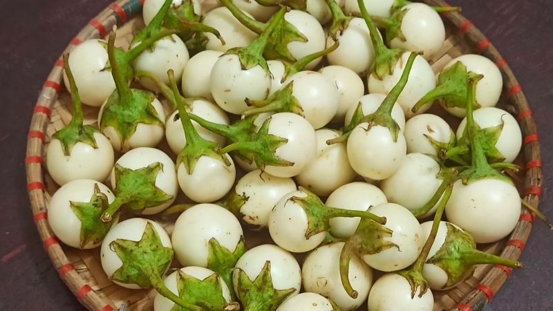 Rổ cà pháo tươi trắng tròn