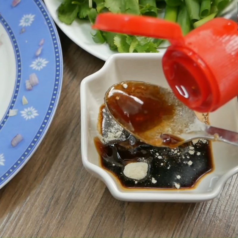 Tiến hành pha sốt xào