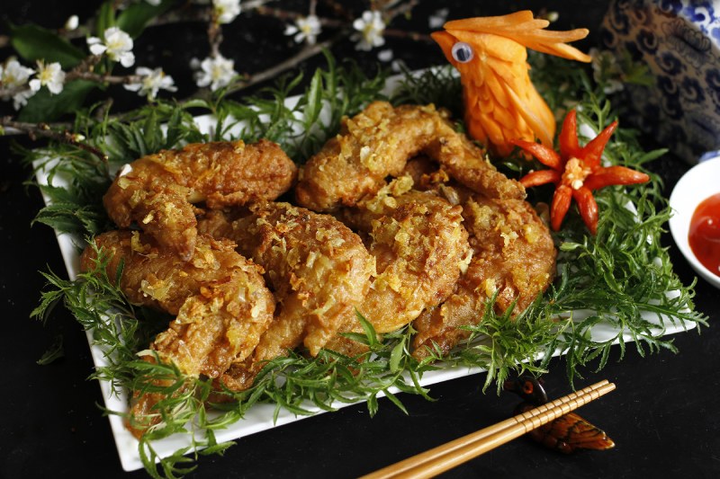 Thành phẩm món cánh gà chiên bơ thơm lừng