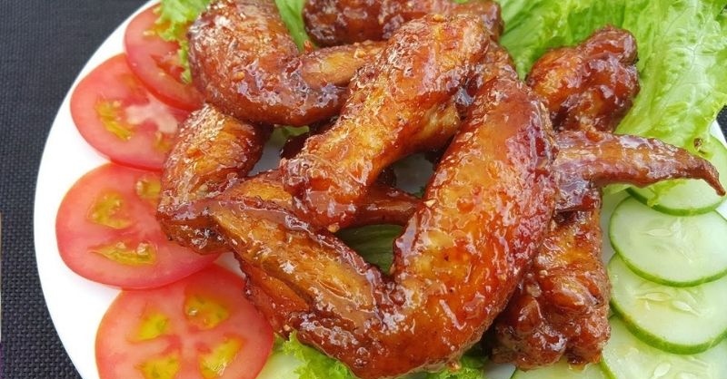 Dĩa gà chiên nước mắm hấp dẫn