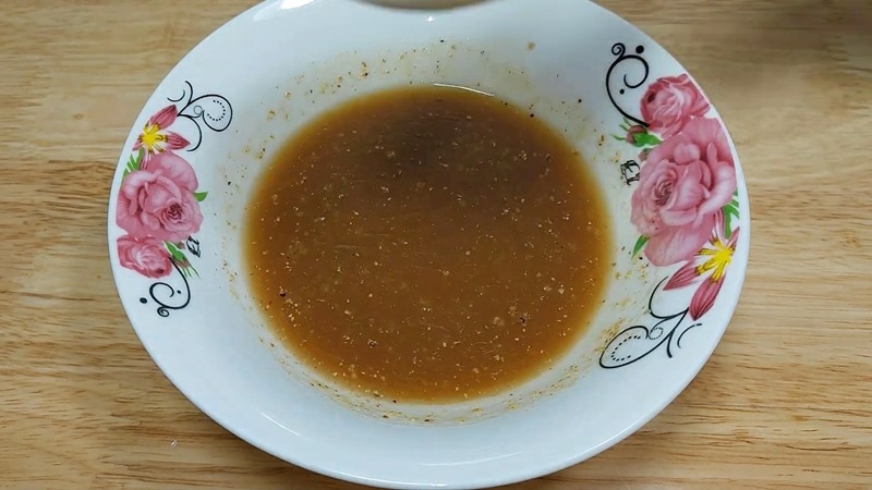 Pha nước sốt chấm cật heo