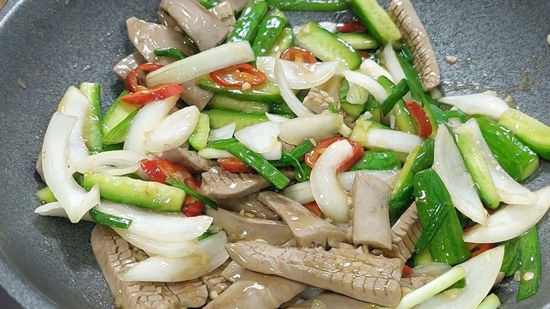 Món cật heo xào dưa leo