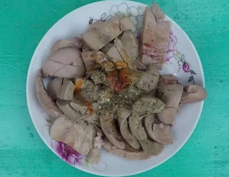 Ướp cật heo với hỗn hợp gia vị