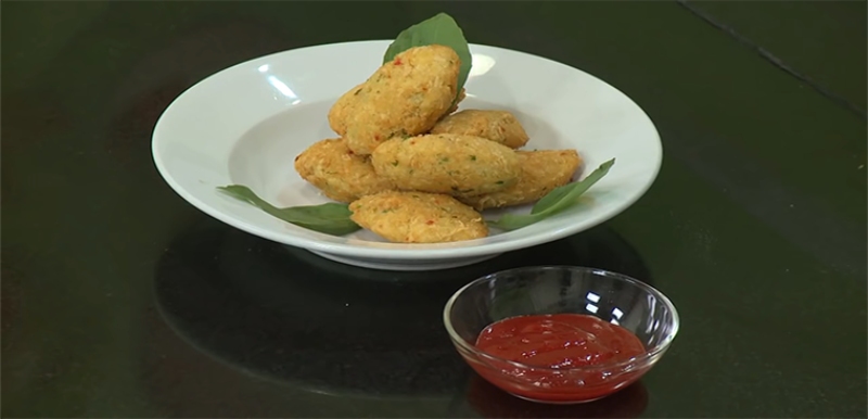 thành phẩm chả đậu xanh chay sau khi chiên giòn