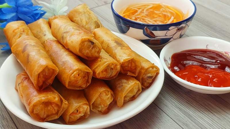 Khám phá cách làm chả giò khoai lang chay
