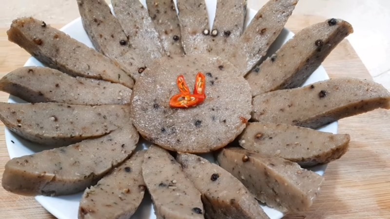 Thành phẩm chả lụa chay từ nấm bào ngư