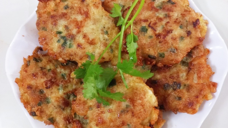 Món chả chiên trứng muối thơm ngon