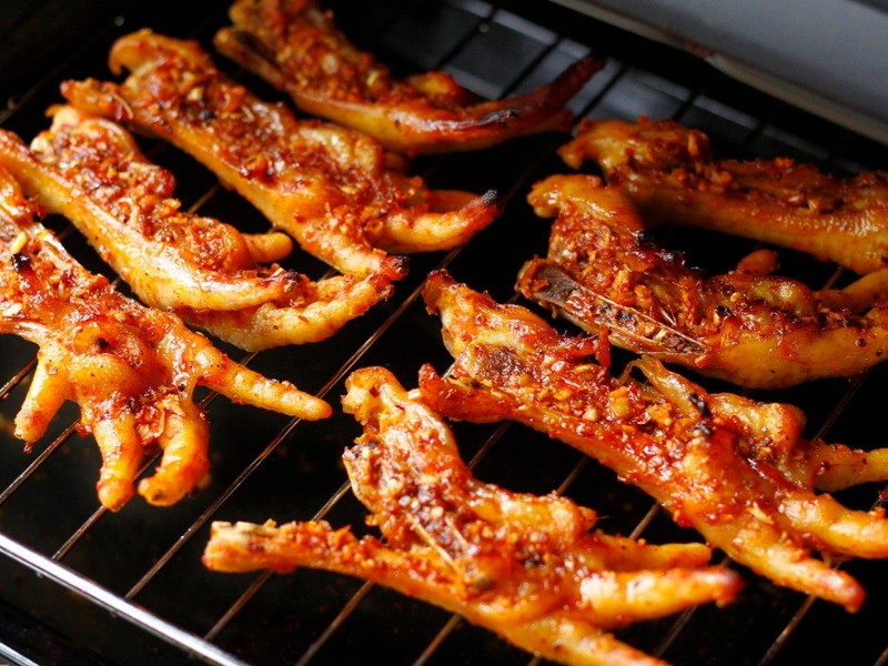 Khám phá cách làm chân gà nướng mật ong bằng nồi chiên không dầu 