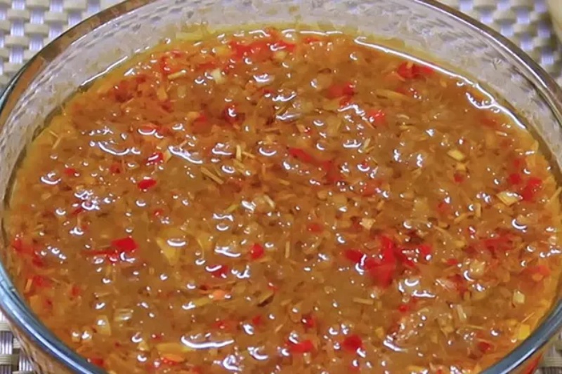 Bát mắm nêm ăn cùng chạo